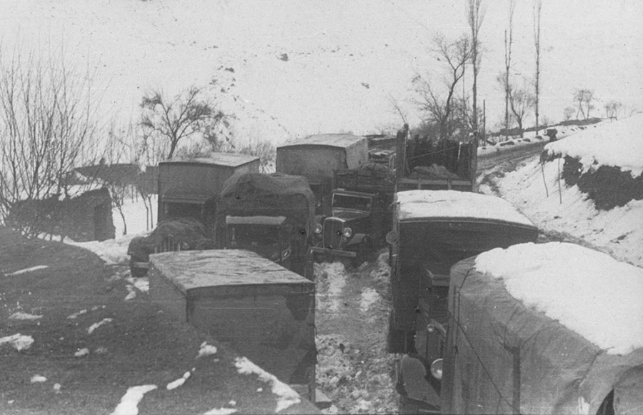 Verkehrssperre durch Schnee am Kazwiner Pass